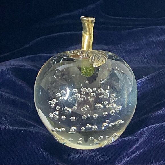 WT Art Vintage Clear Bubbled Glass Apple Paper Weight - Picture 4 of 8